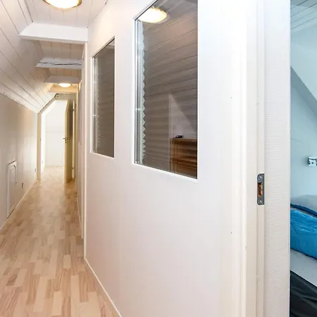 25 Person In Romo-by Traum Mølby