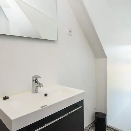 25 Person In Romo-by Traum * Mølby